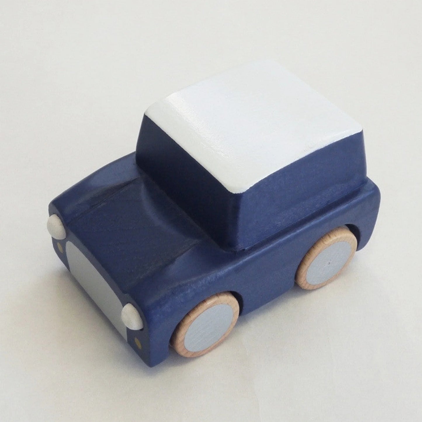 Kuruma Classic Wooden Wind Up Car | Kiko & GG