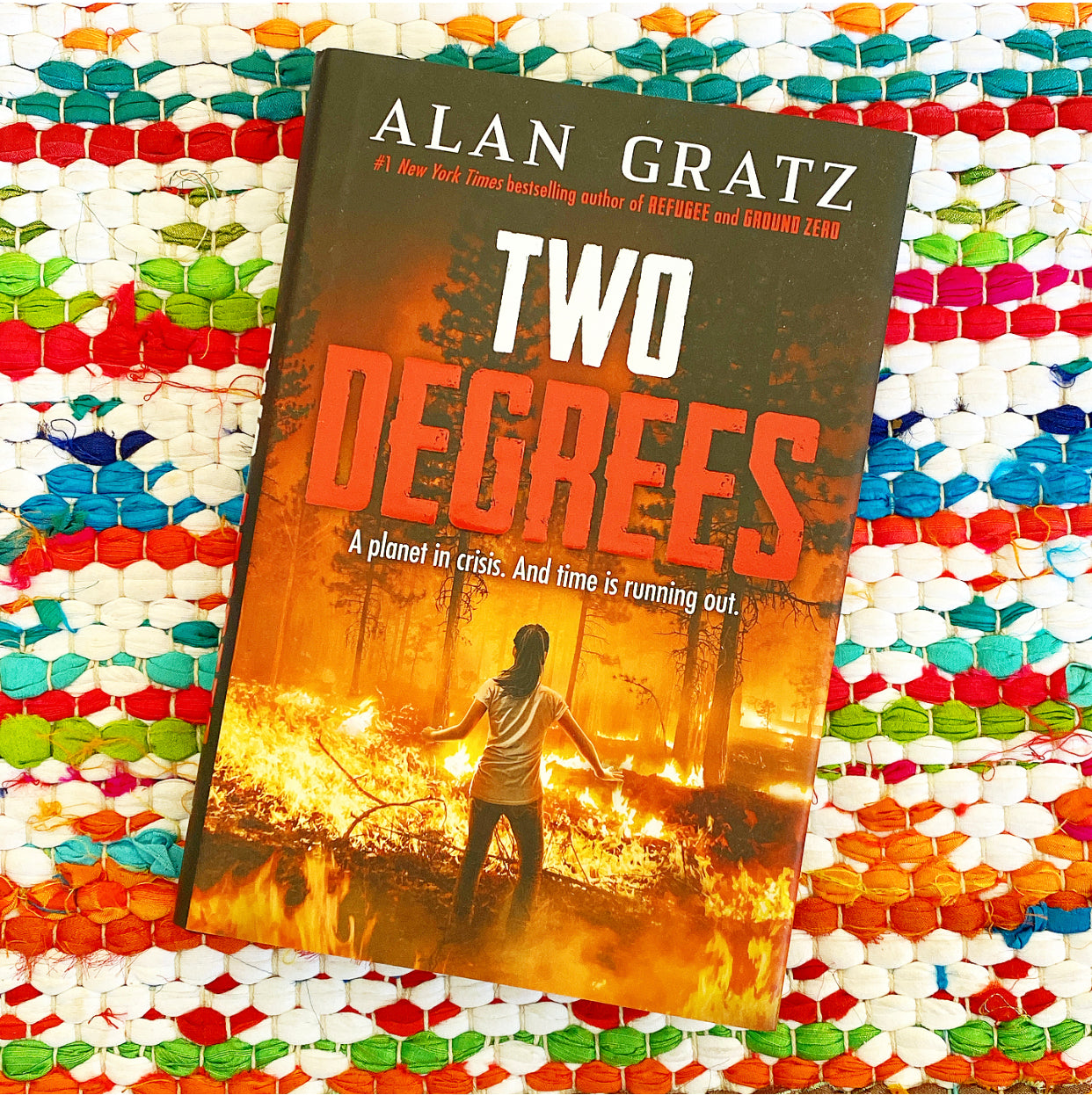 Two Degrees | Alan Gratz (Author)