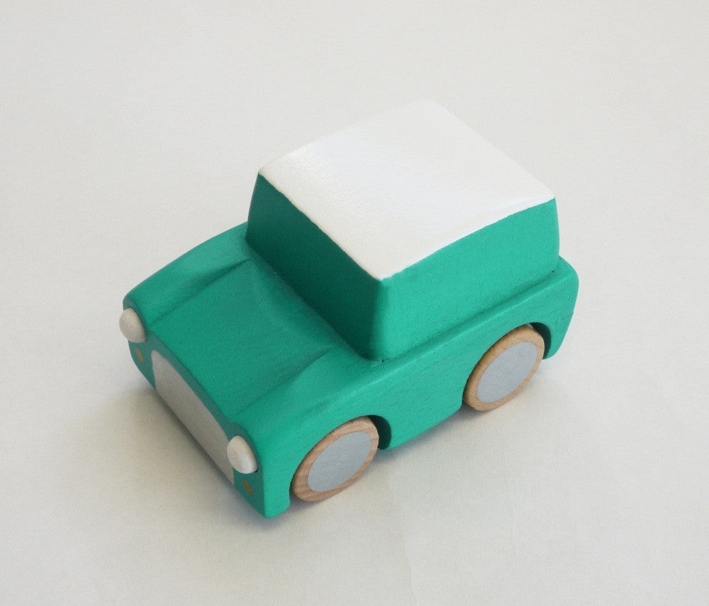 Kuruma Classic Wooden Wind Up Car | Kiko & GG