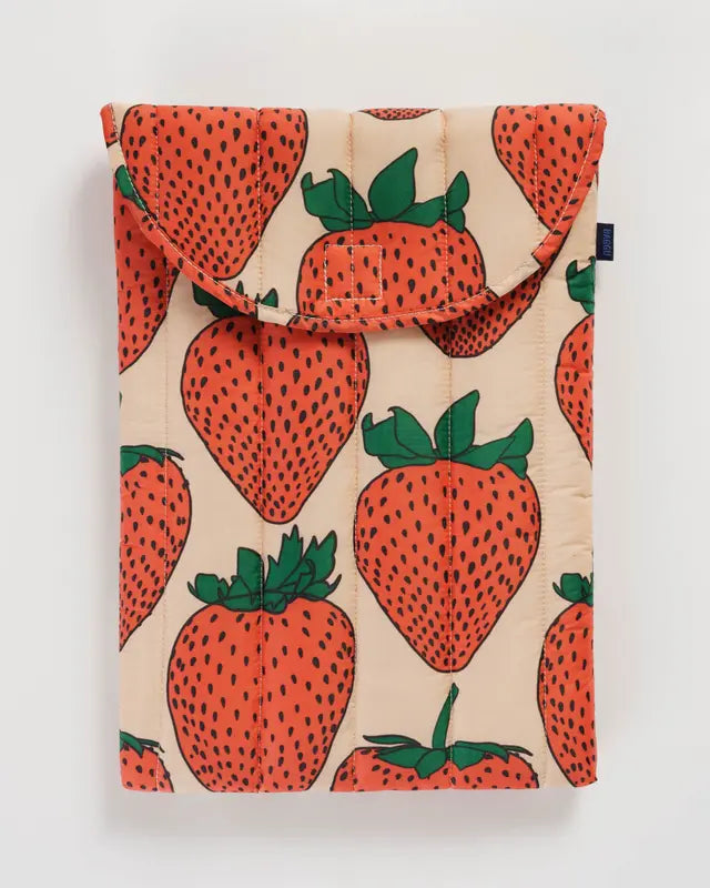 Puffy Laptop Sleeve 16" - Strawberry | Baggu