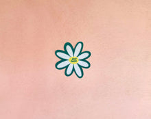 Keep Going Daisy sticker | Your Gal Kiwi