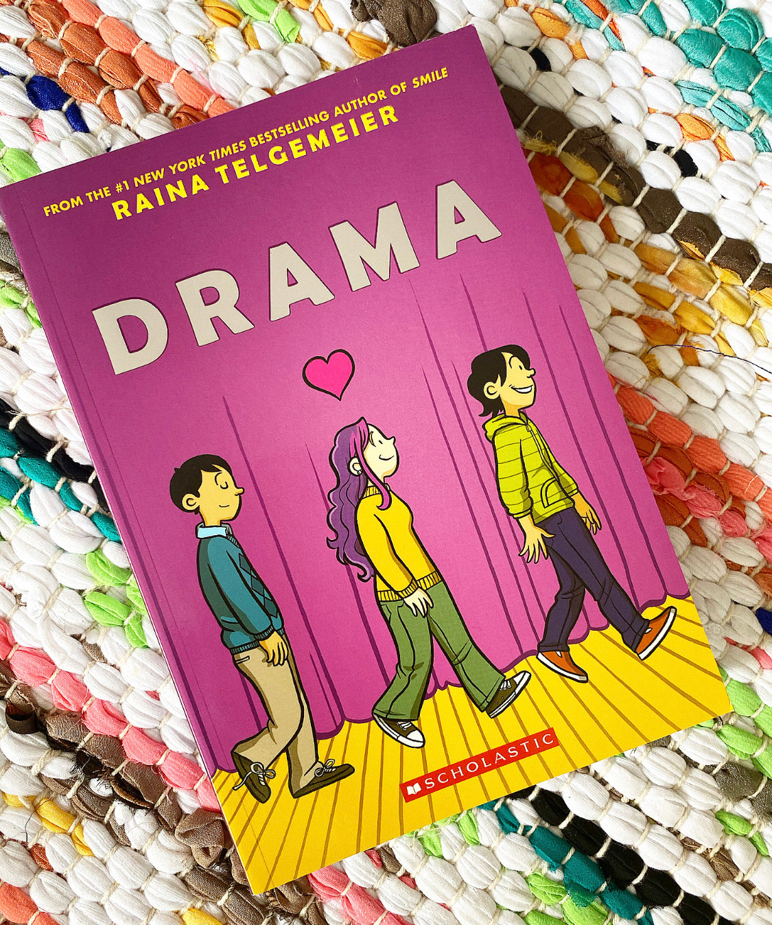 Drama　–　Kind　Raina　Bookshop　Telgemeier　Brave