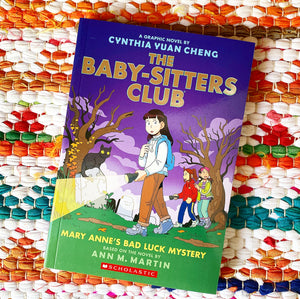 Mary Anne's Bad Luck Mystery: A Graphic Novel (the Baby-Sitters Club #13) | Ann M. Martin