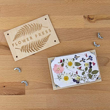 DIY Flower Press Kit | Gift Republic